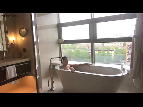 ❤️ Une énorme nana se branlant passionnément la chatte dans la salle de bains ❤️ Vidéo de sexe at us fr.nastypornpics-com.ru